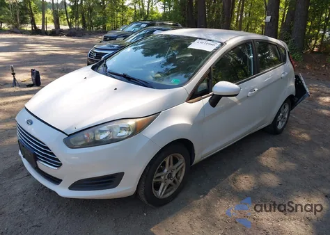 2018 Ford Fiesta Se z USA, uszkodzony, nr VIN 3FADP4EJ3JM143695